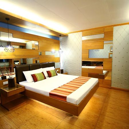 Hotel 2016 Манила Екстериор снимка