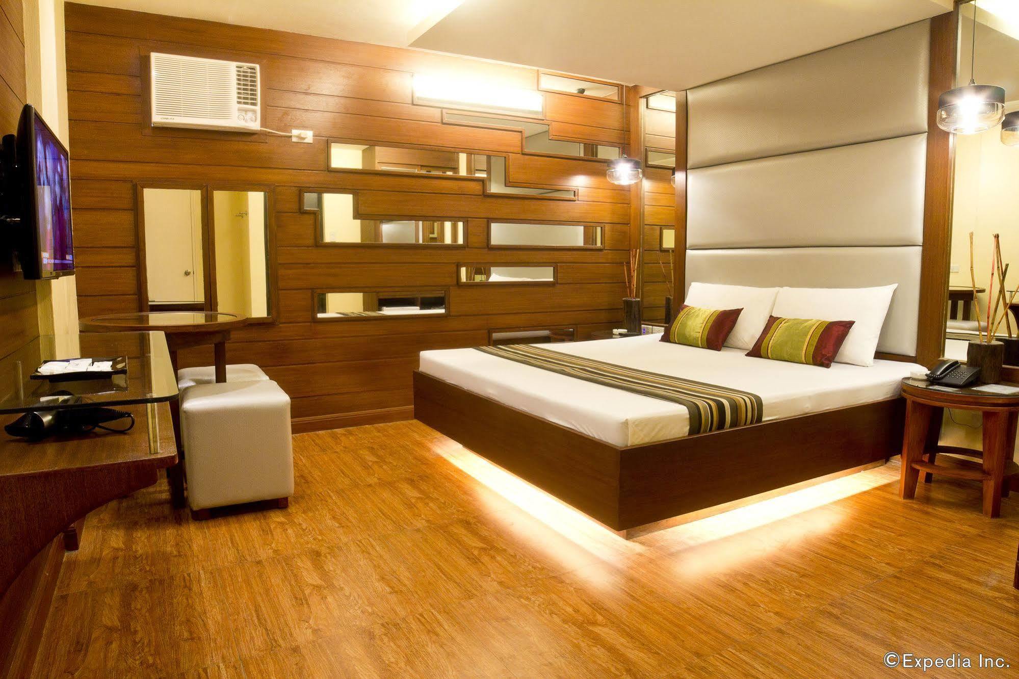 Hotel 2016 Манила Екстериор снимка